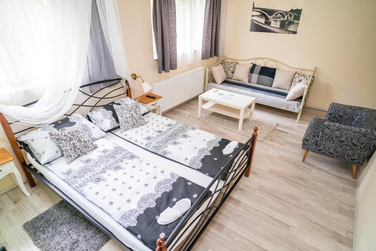 Boutique Hostel Kings N' Queens زغرب المظهر الخارجي الصورة
